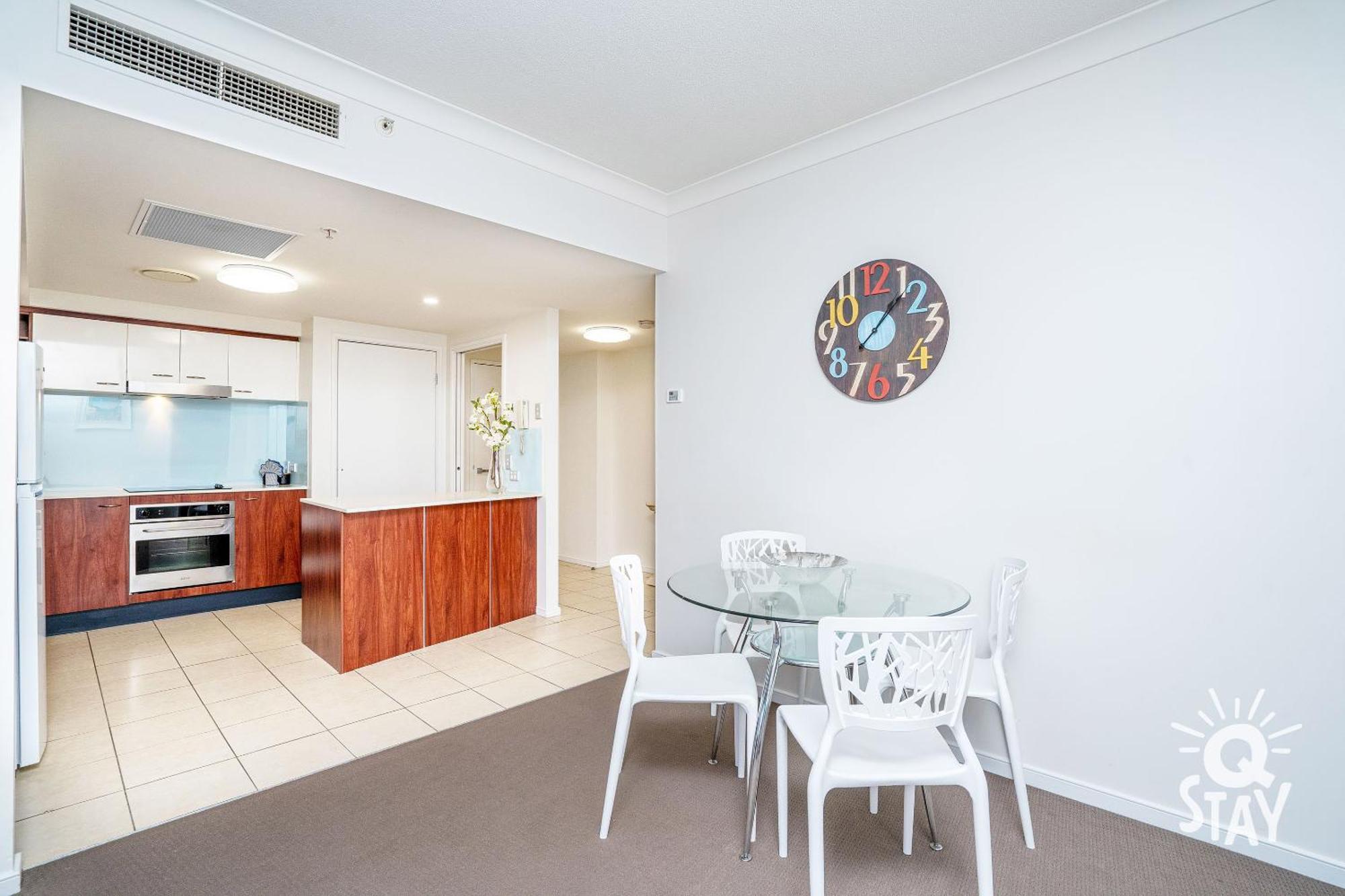Chevron Renaissance Surfers Paradise Mid Week Madness Deal - Q Stay Gold Coast Exterior foto